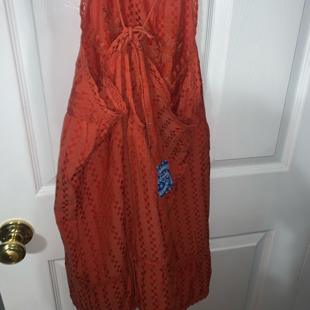Dress - Picture 2 of 3